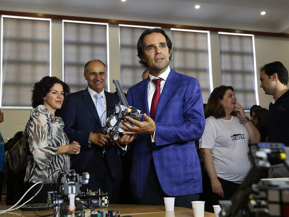 Governo vai reforçar orçamento do ensino secundário para a programação robótica das matemáticas aplicadas