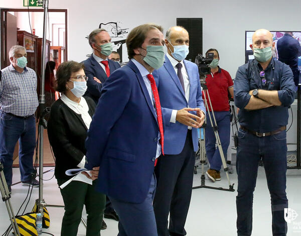 Governo Regional implementa segunda-feira aulas à distância