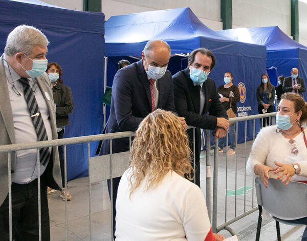 Presidente do Governo visitou Centro de Vacinação do Funchal