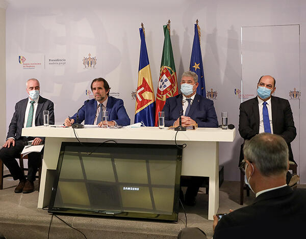 Dupla testagem será alargada a residentes e emigrantes