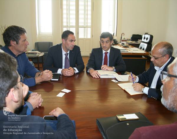 Direção Regional de Juventude e Desporto reuniu com o Presidente da Federação Portuguesa de Motonáutica