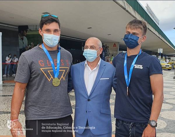 Diretor Regional recebeu madeirenses medalhados no Mundial de Canoagem