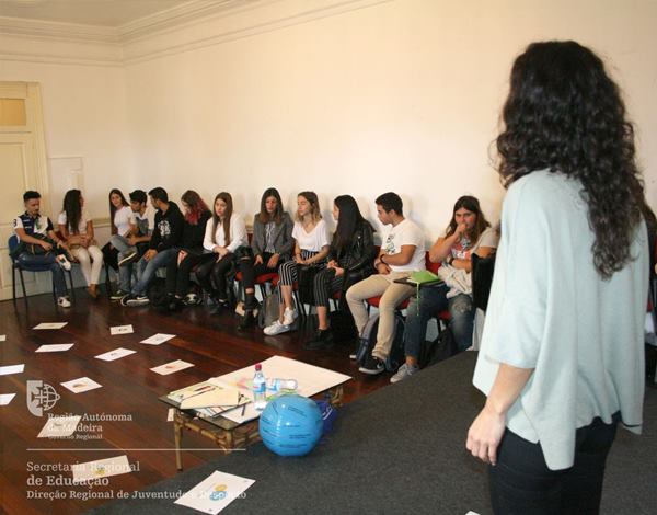 35 jovens madeirenses refletiram acerca da Carta Universal dos Direitos Humanos 