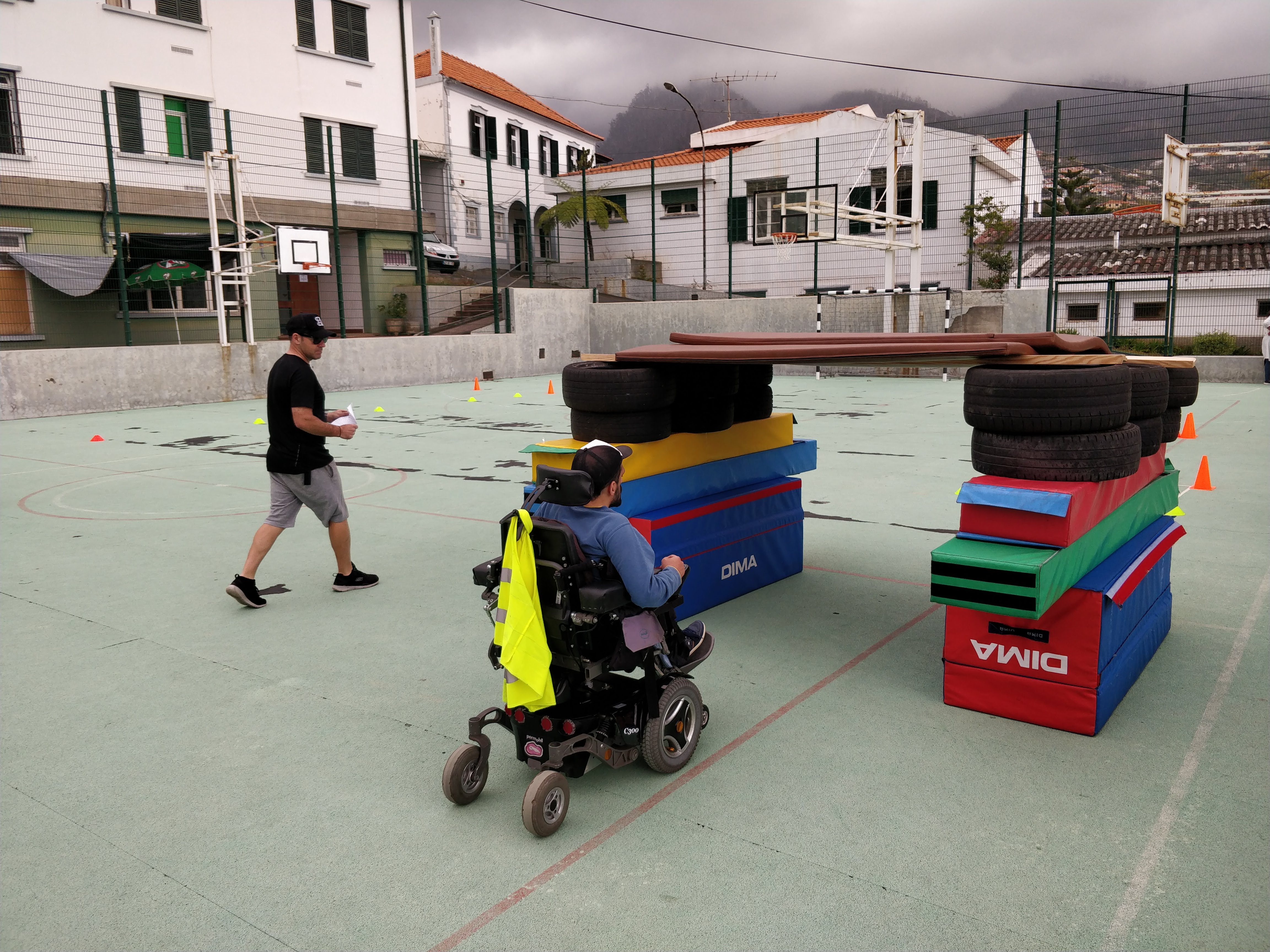 Slalom em Cadeira de Rodas