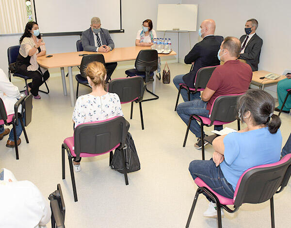 Centros de saúde reforçam resposta à população.