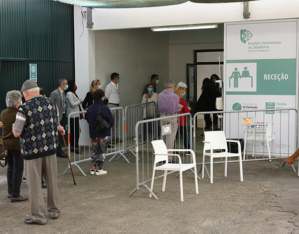  Campanha de vacinação contra a COVID-19 na RAM.