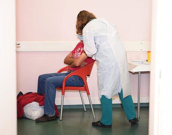 Vacinação contra a COVID-19 nos CAO’s Funchal e na Associação Protetora dos Pobres