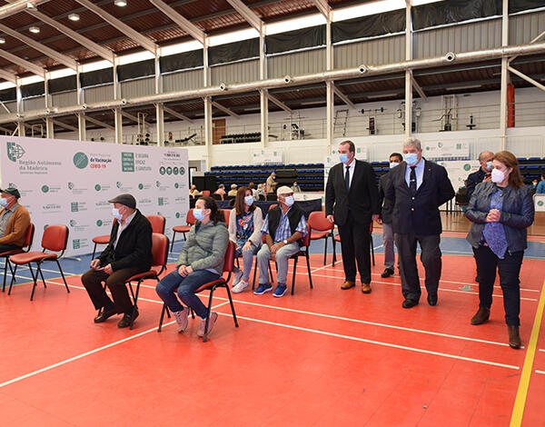 Mais de 200 idosos vacinados na Calheta