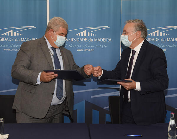 Saúde disponibiliza bolsas de estudos a estudantes universitários na Madeira