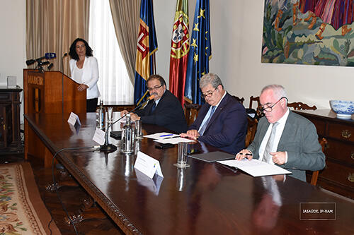 Unidade de Farmacovigilância na Região Autónoma da Madeira. 