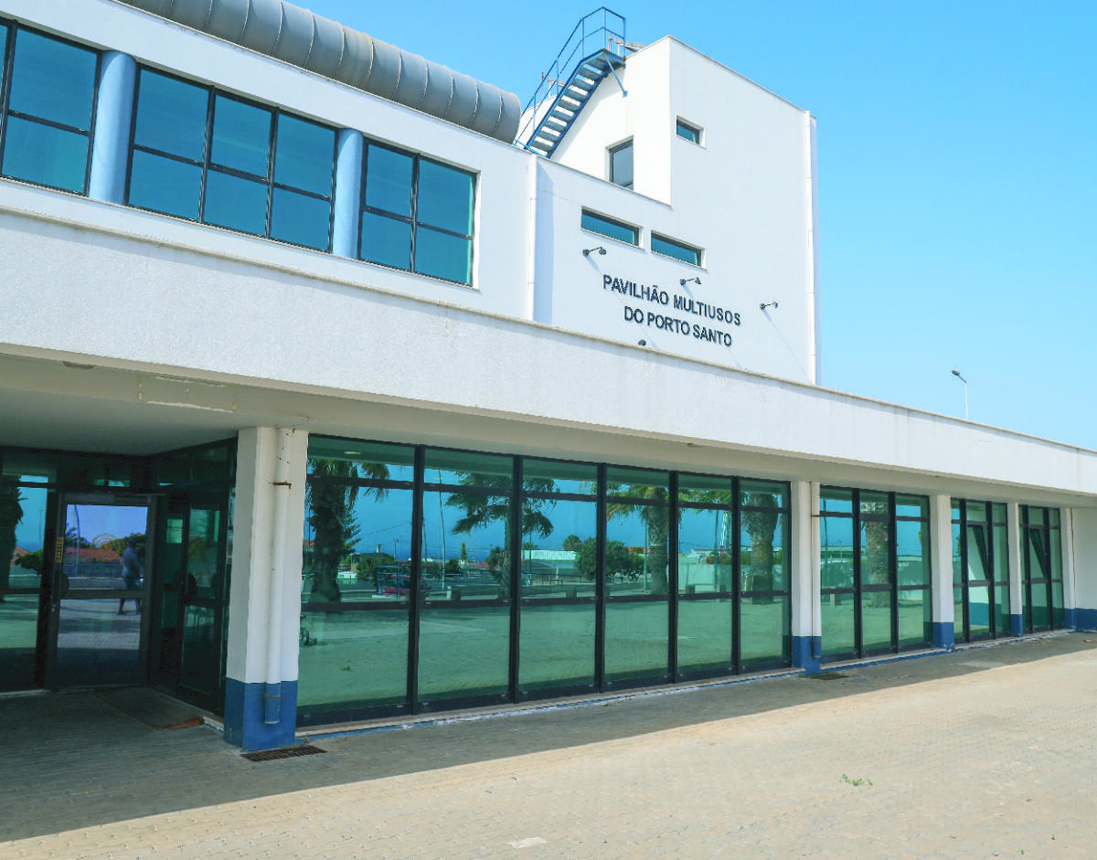  Pavilhão Multiusos no Porto Santo desativado para a COVID-19