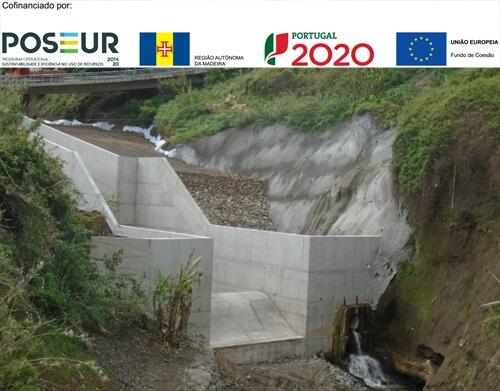 Empreitada de "Estabilização da Margem Esquerda da Ribeira do Junçal, onde está implantada a ER 110"