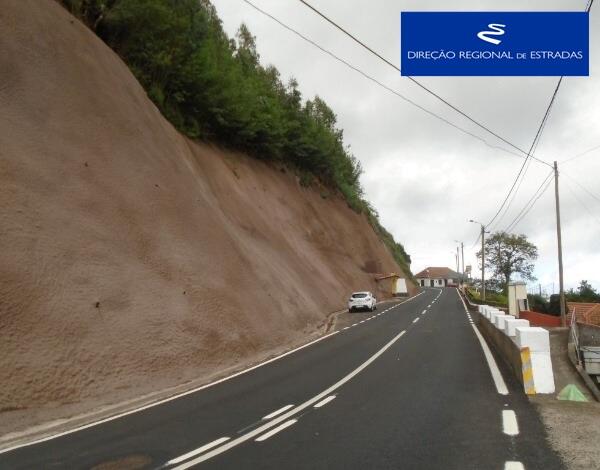 Empreitada de "Reconstrução da ER 102 - Camacha / Santo António da Serra"