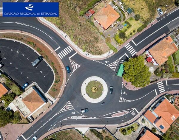 Empreitada de "Reformulação de 2 Entroncamentos na ER 204 - Figueirinhas"