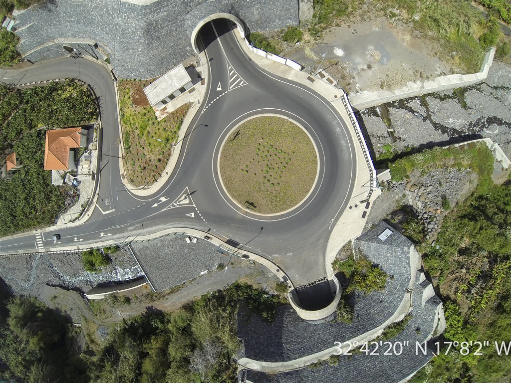 Empreitada de construção da "Variante da Madalena do Mar - 2.ª Fase"