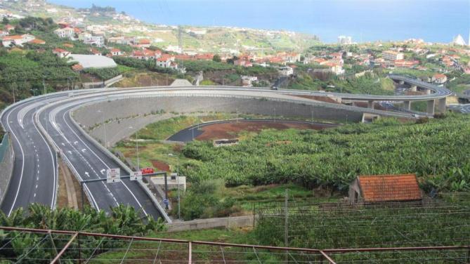 Empreitada de construção da "Via Rápida Câmara de Lobos/Estreito de Câmara de Lobos"
