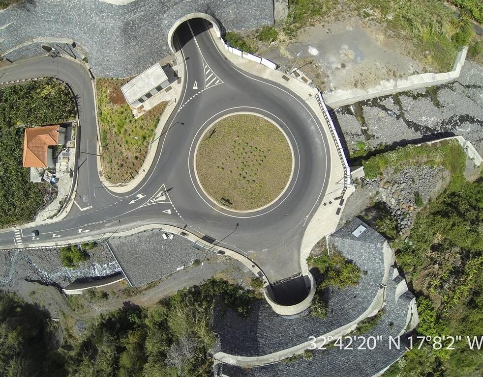 Empreitada de Construção da "Variante da Madalena do Mar – 2.ª Fase"