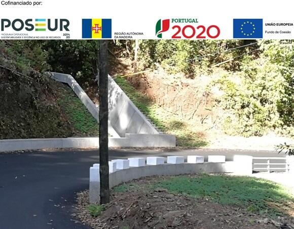 Empreitada de "Reconstrução de Passagens Hidráulicas e Muros de Suporte na ER 110 - Troço Santo António da Serra / Referta"