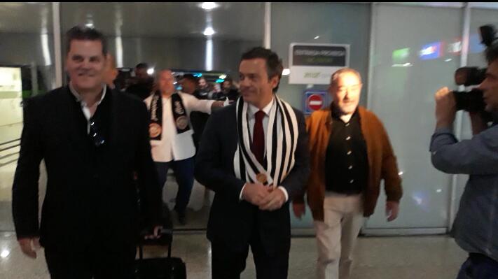 Governo Regional felicita CD Nacional no aeroporto pelo regresso à I Liga