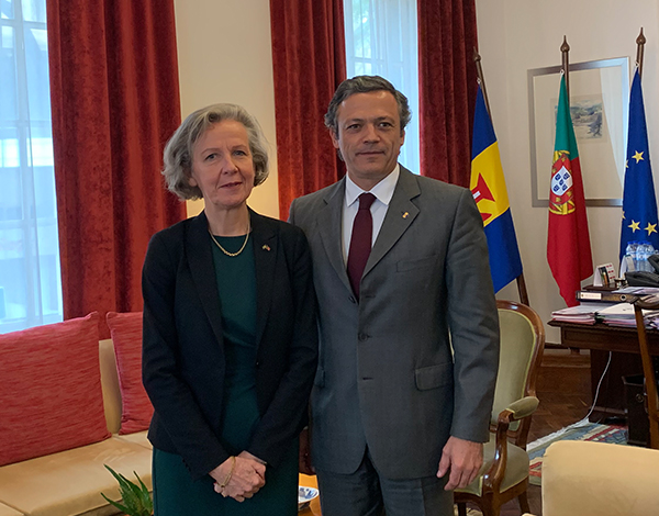 Vice-presidente recebe embaixadora da Suécia em Portugal