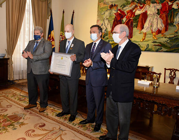 Enfermeiro Juan Pereira homenageado