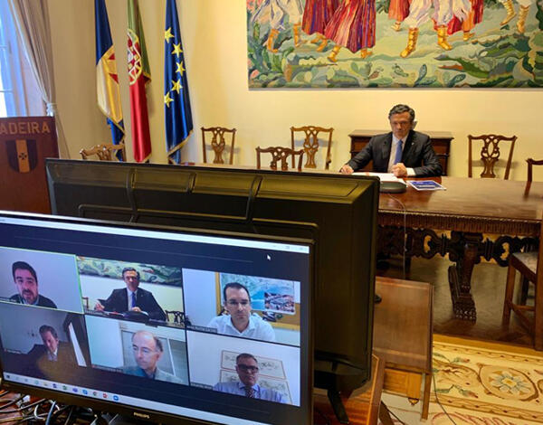 Vice-presidente reuniu-se com diretores do Madeira Shopping, La Vie e Fórum Madeira