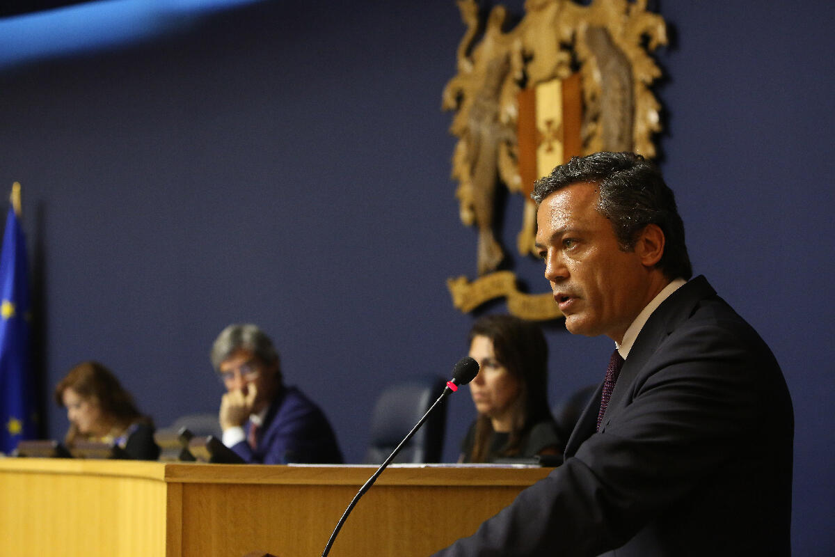 Governo determinado a baixar custo dos transportes marítimos