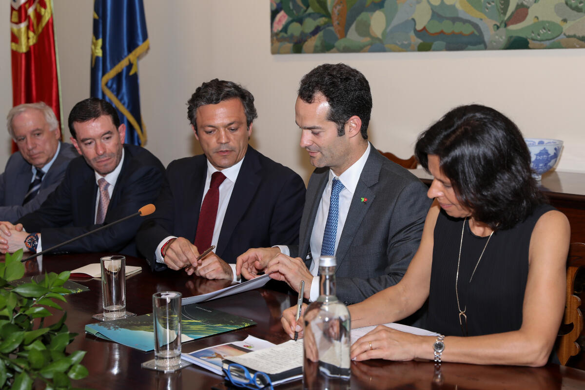 Governo pede atenção da TAP nas tarifas para a Região