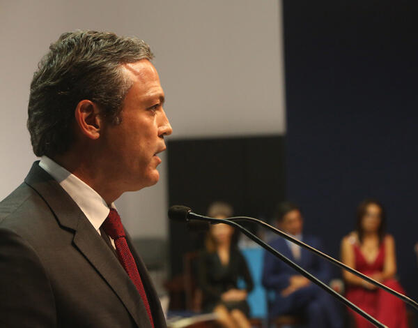 Governo vai manter política de investimento