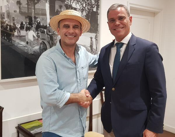 Eduardo Jesus recebeu Rui Unas