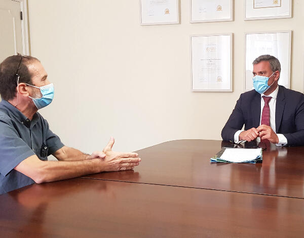 Eduardo Jesus assina protocolo com Associação “Xarabanda” 