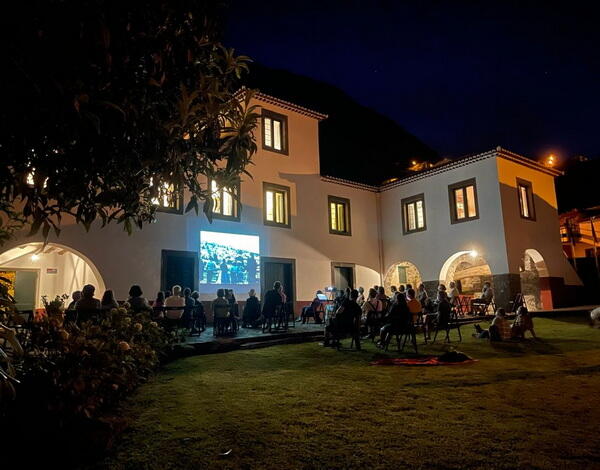 Projeção do filme “Retalhos da Madeira” no Solar do Aposento foi um êxito