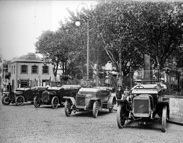 Governo tem mais de 10 mil fotografias online no Arquivo e Biblioteca da Madeira