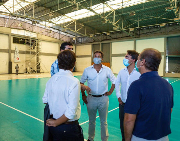 Já está no terreno a "Empreitada de Beneficiação do Pavilhão da Escola Secundária Jaime Moniz"