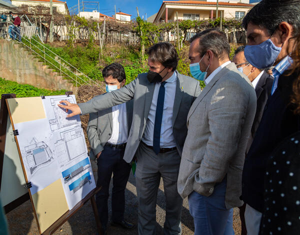 Já está no terreno a execução de infraestruturas do Pavilhão do Estreito de Câmara de Lobos