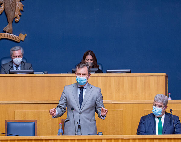 Apoios aos setores do táxi, comércio e restauração disponíveis no início de fevereiro