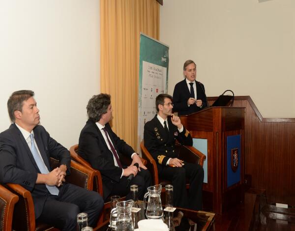 "Não pode e nem deve um país que possui uma Zona Económica Exclusiva (ZEE) com 1.7 biliões de Km2, deixar de aproveitá-la"