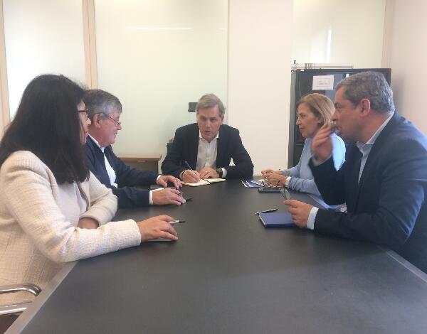  “As pessoas podem pertencer a partidos diferentes mas o mar é só um”