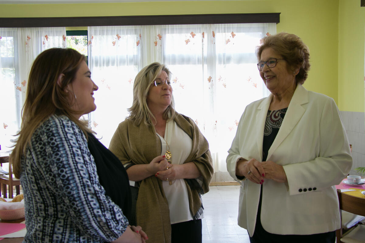 Governo Regional entrega viatura de 9 lugares ao Centro Social e Paroquial de Santo António