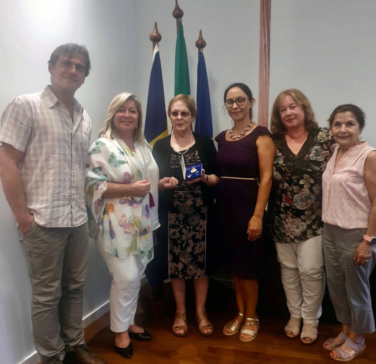 Rita Andrade recebe madeirense condecorada pelo Governo Australiano