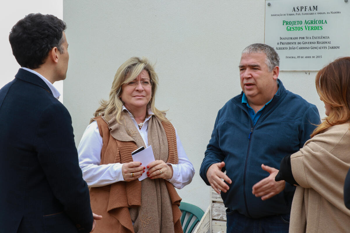 Equipa da SRIAS em  projeto de voluntariado 'Gestos Solidários'
