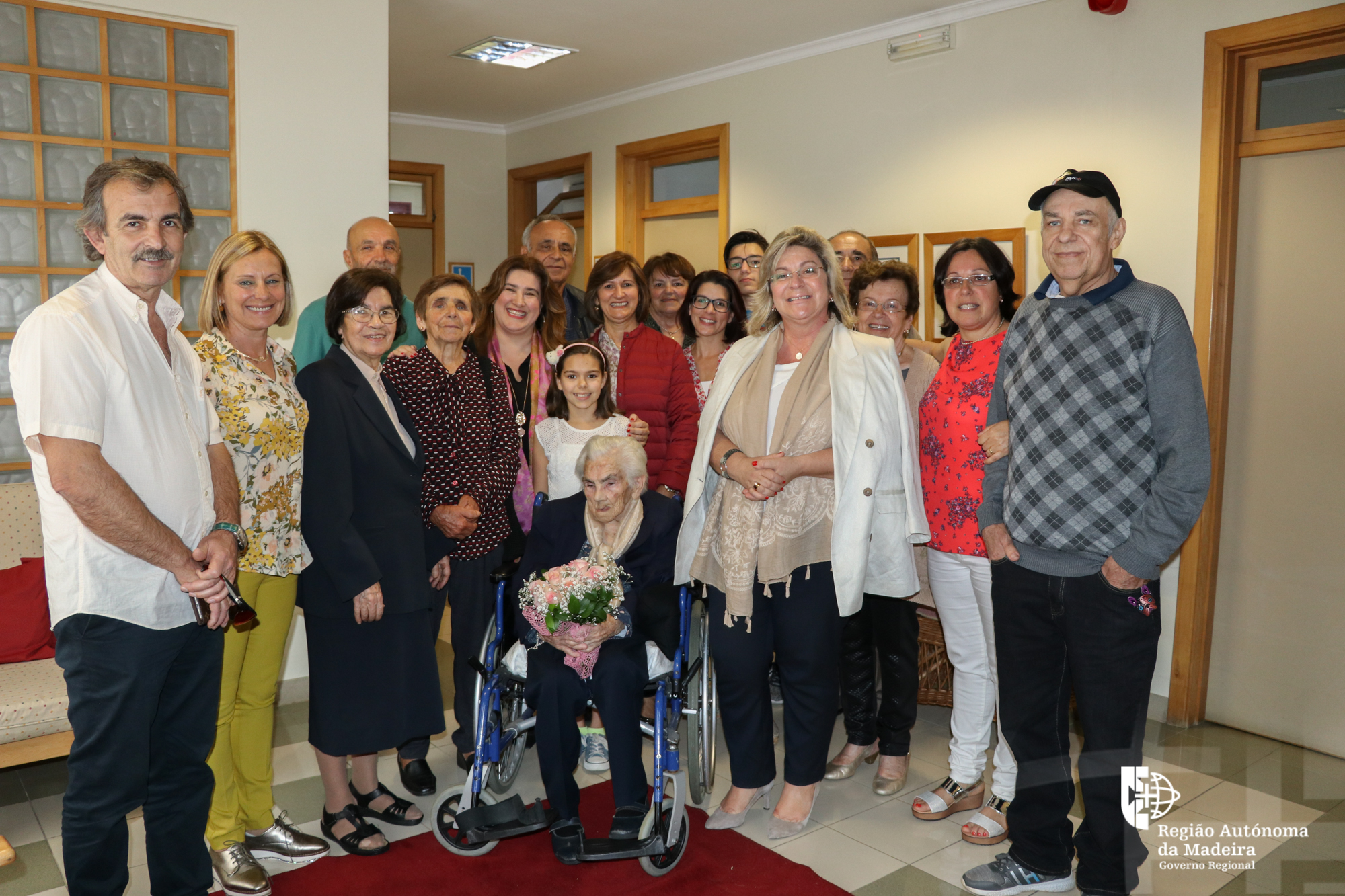 Segurança Social comemora o 105º aniversário da utente Sra. D. Georgina Jardim de Jesus