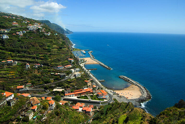 Governo Regional realoja família na Pousada da Juventude da Calheta 