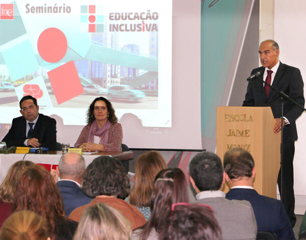 Reflexão ponderada e envolvente é base da Escola inclusiva na RAM