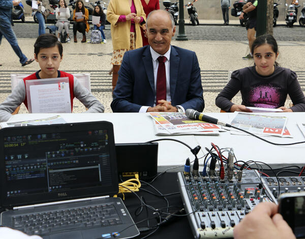 Estudantes assinalam  Dia Mundial da Rádio