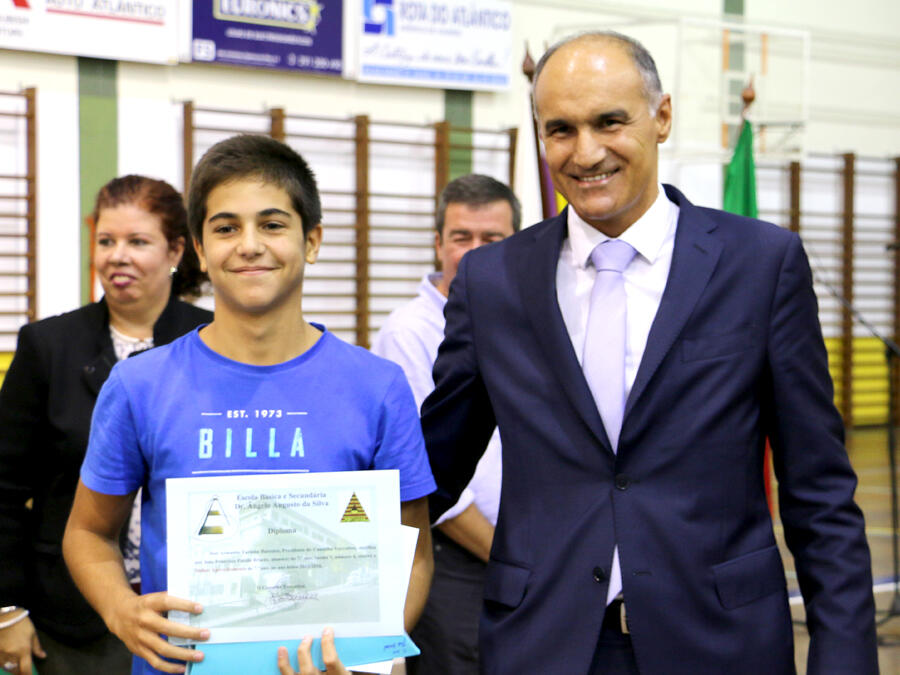 147 alunos distinguidos no 38.º aniversário da Levada