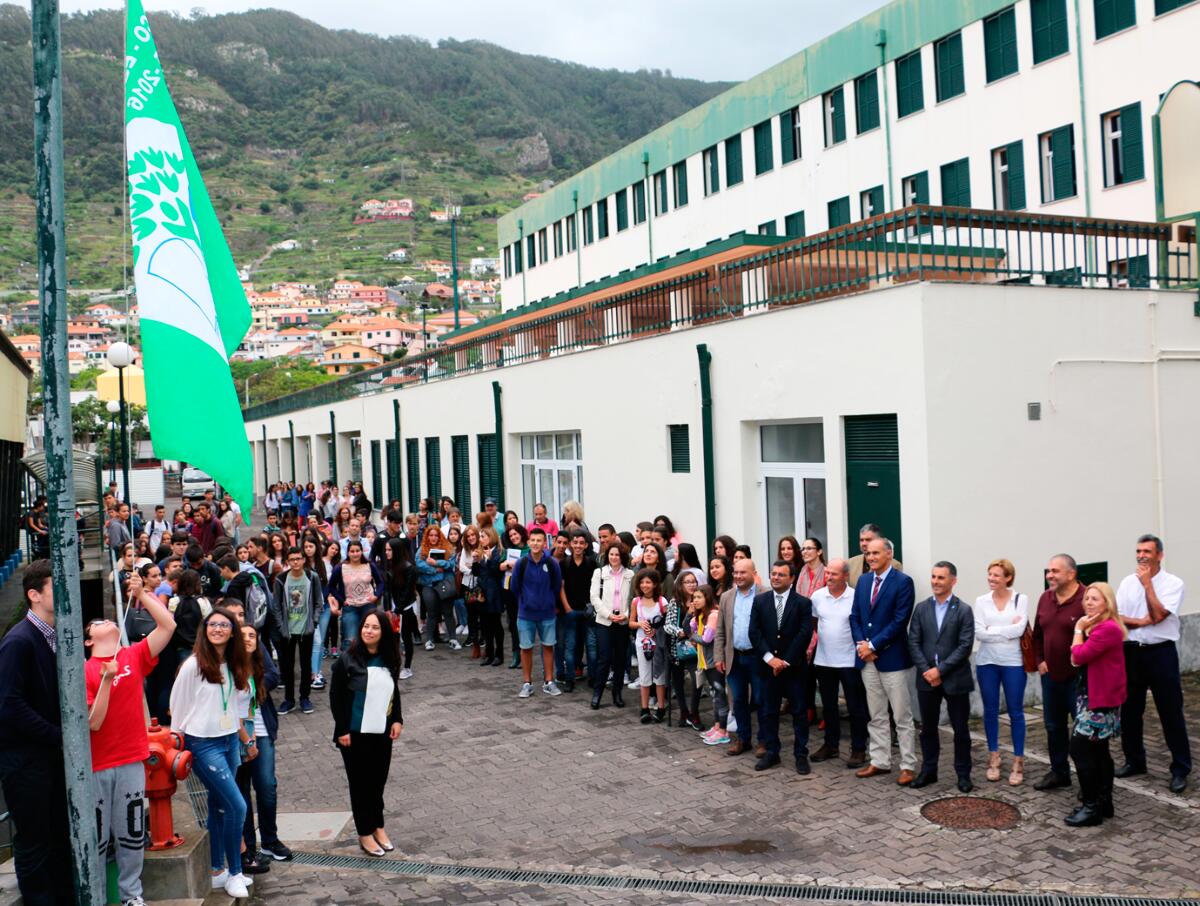 A escola é um polo de transformação da sociedade