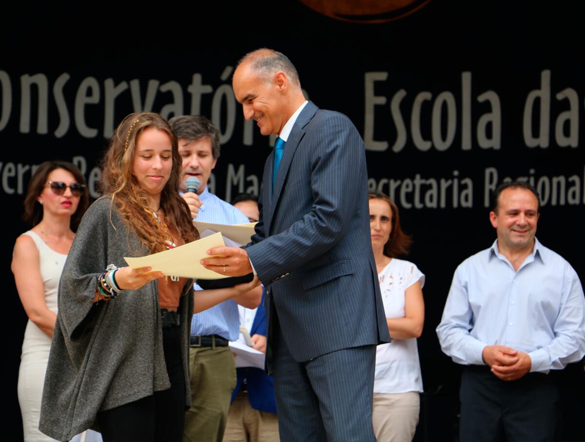 Através das artes tornamo-nos maiores