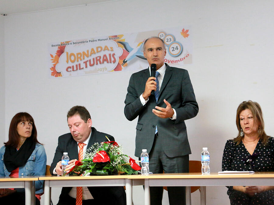 Secretário de Educação desafia alunos  a distinguirem-se pela diferença