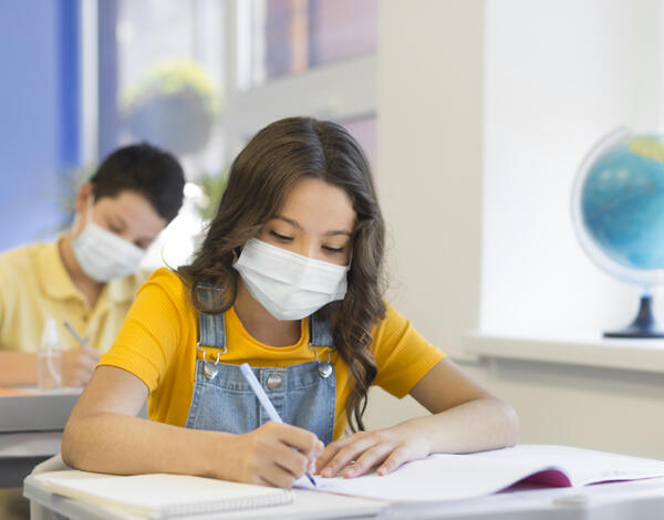 Docentes e não docentes testados à COVID-19 no arranque do ano letivo